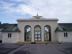 Arched entrance to Runnymede Memorial