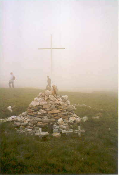 graves of the crew