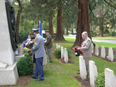 Sandy Reid laying wreath at Brookwood Military Cemetery